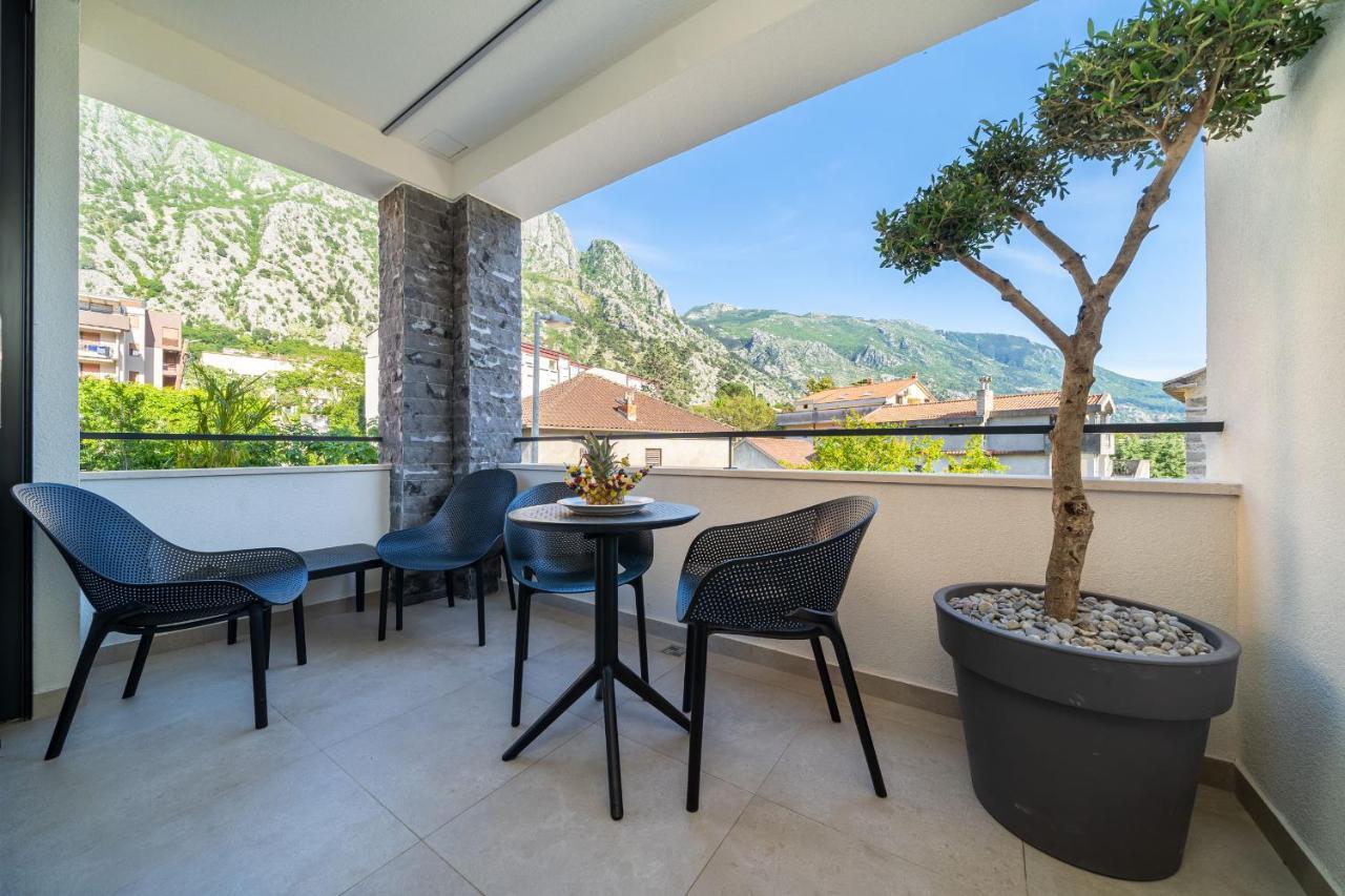 C Group Apartments Kotor Exterior foto