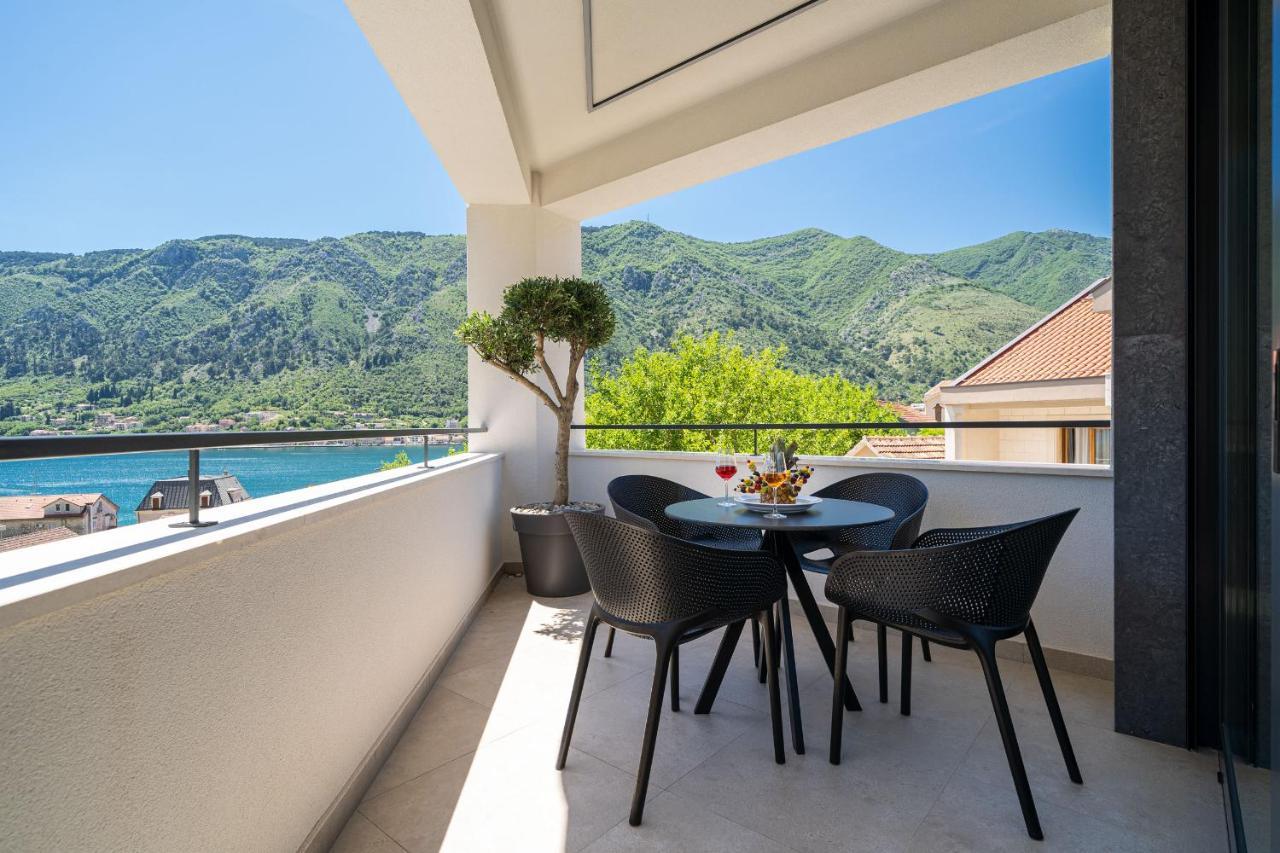 C Group Apartments Kotor Exterior foto