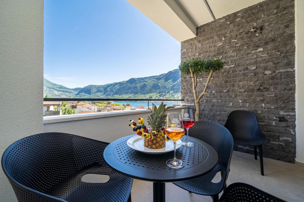 C Group Apartments Kotor Exterior foto