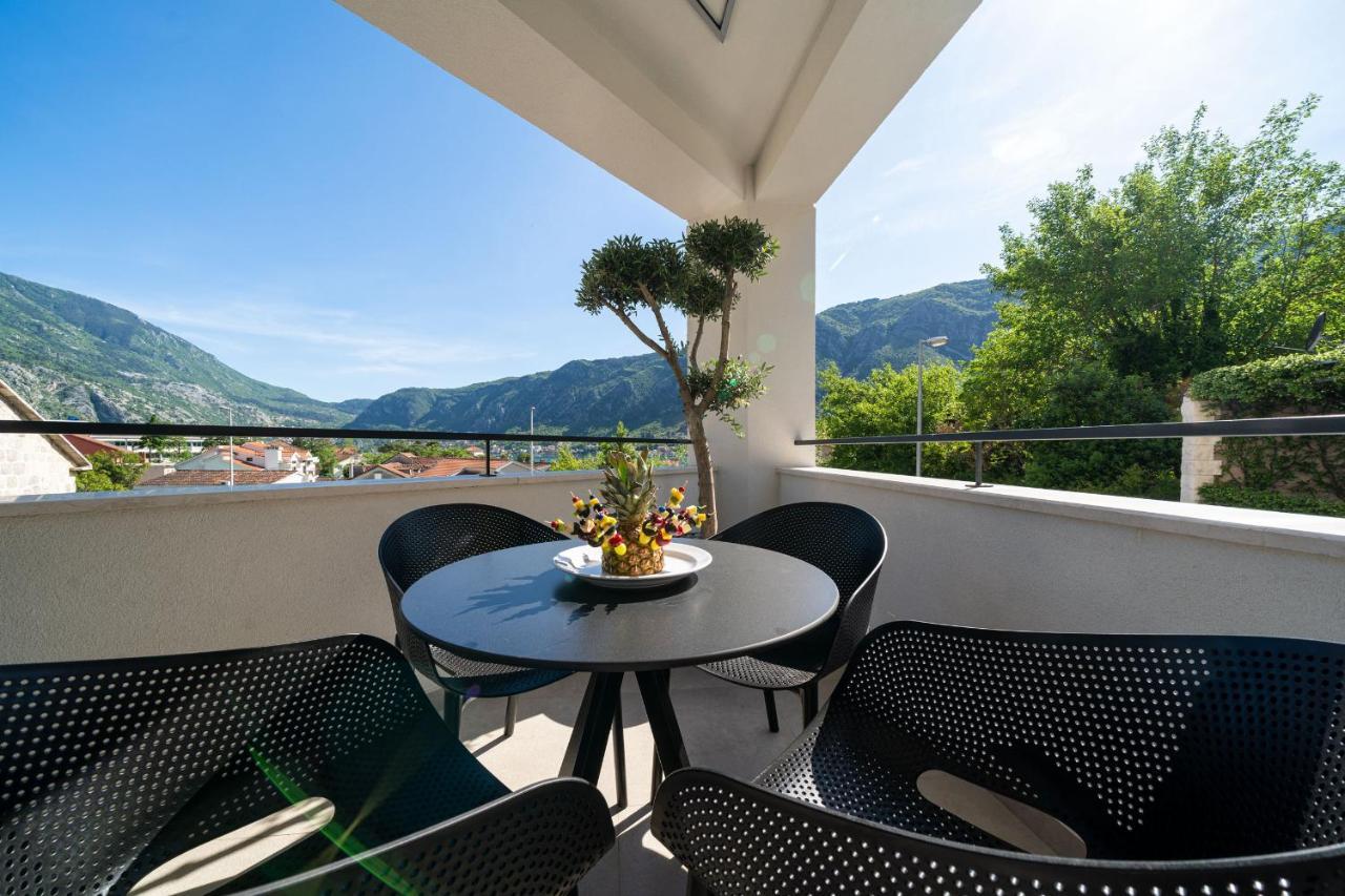 C Group Apartments Kotor Exterior foto
